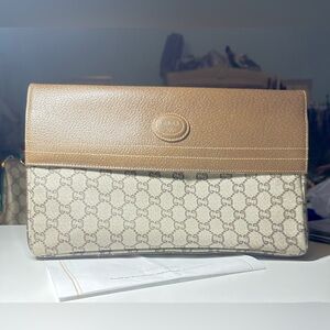💯% Authentic Vintage Gucci GG Plus Supreme Clutch Bag with COA